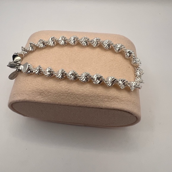 Napier silver tone twisted bracelet - Picture 3 of 7